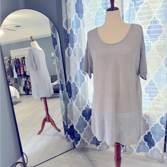 Lane Bryant Metallic Gray Tunic in Women’s Size 18 - Picture 2 of 5